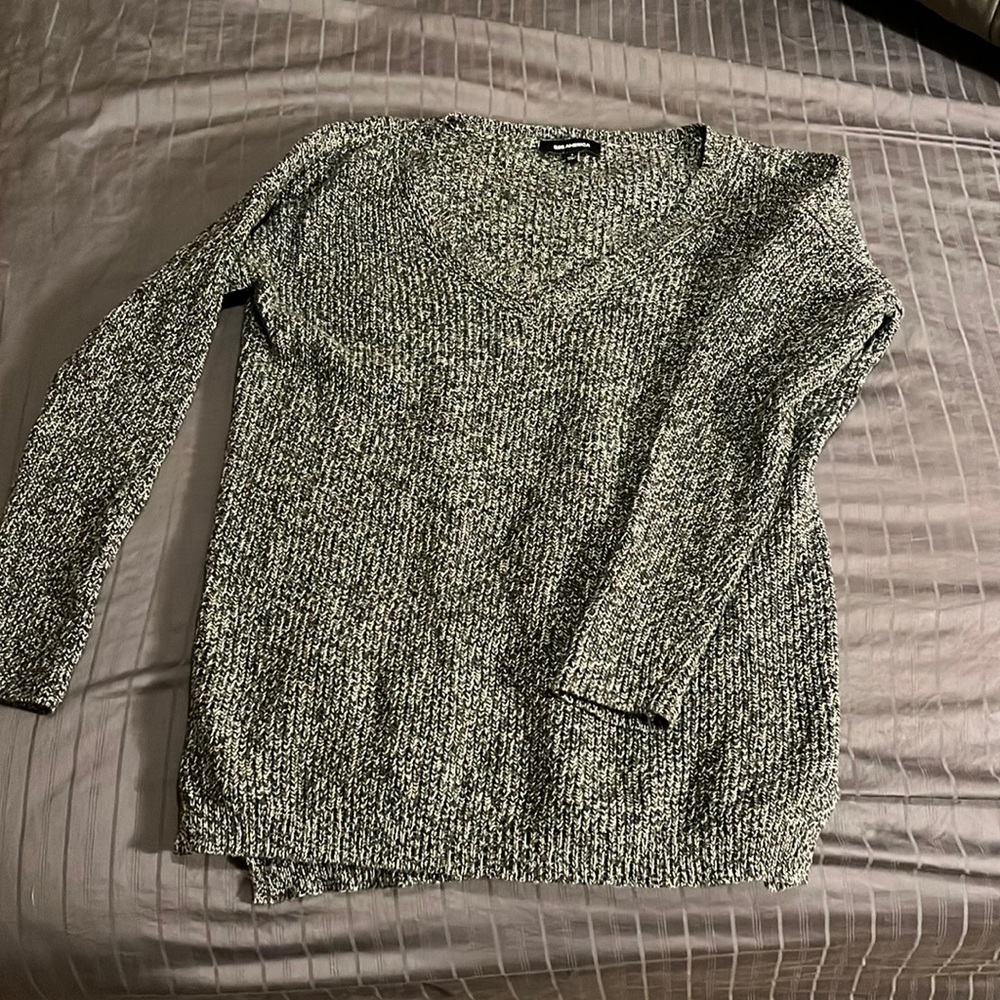 525 America sweater